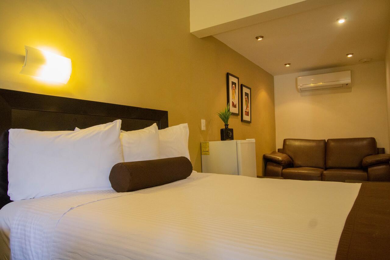 Hotel Del Rio 纳沃华 外观 照片