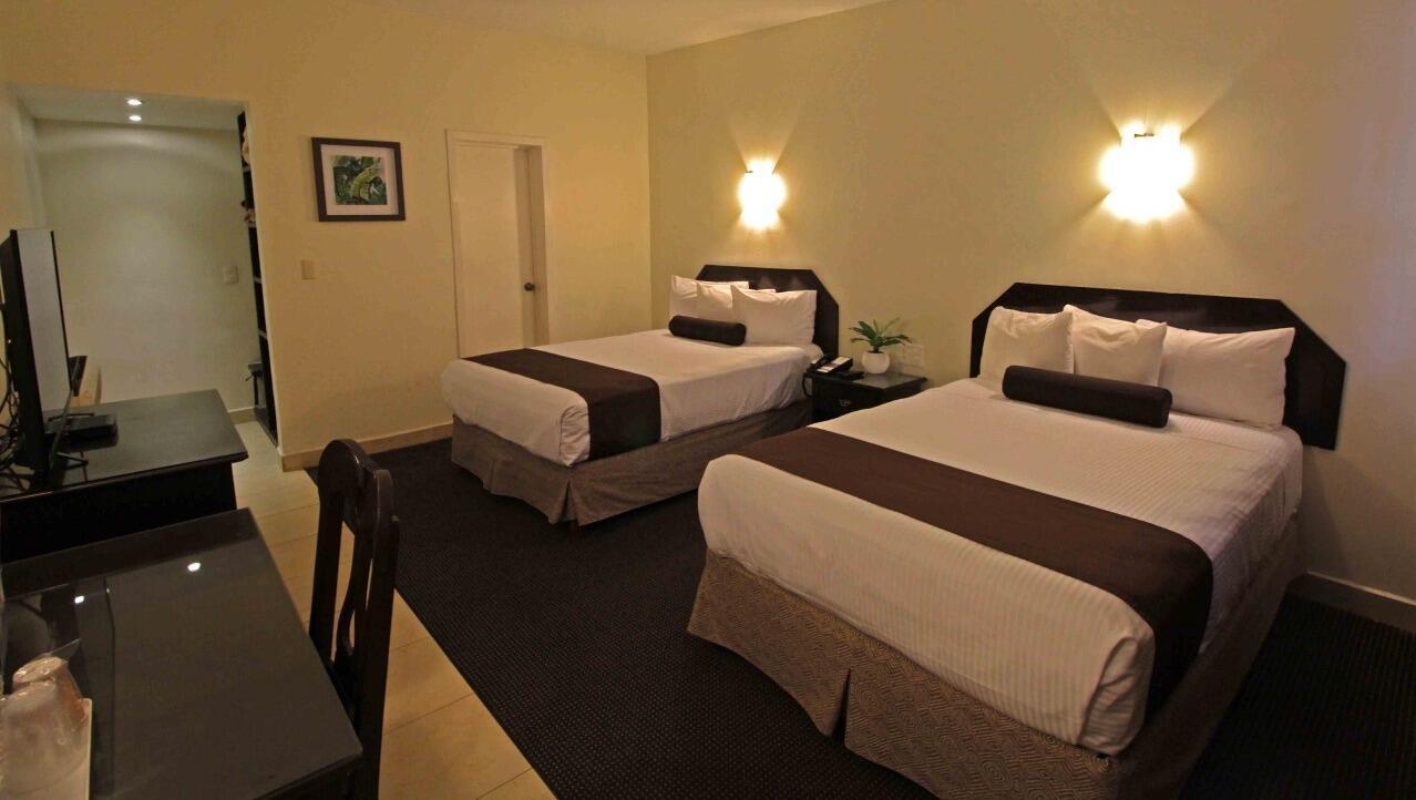 Hotel Del Rio 纳沃华 外观 照片